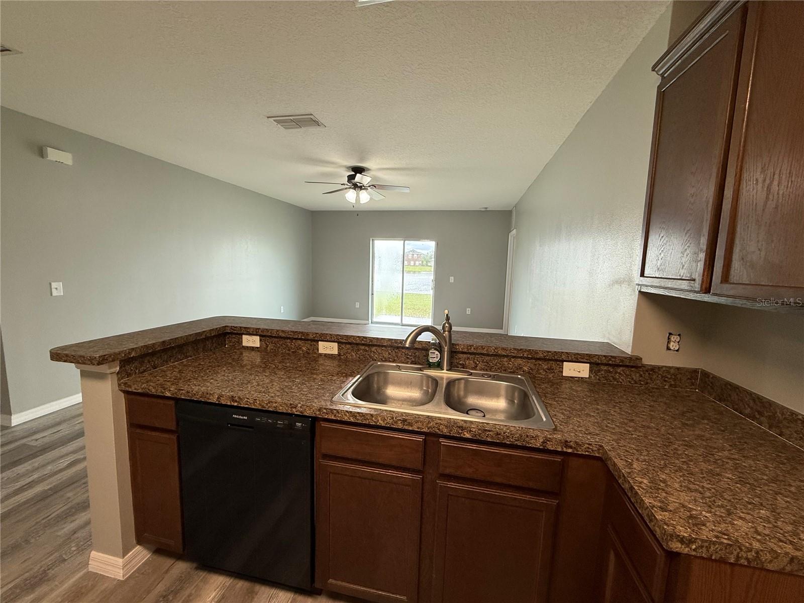 RAINTREE AT SPRINGLAKE VLG PH 1B - Residential