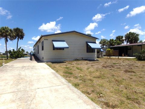 Manufactured Home in ENGLEWOOD FL 6389 FALCON DRIVE.jpg