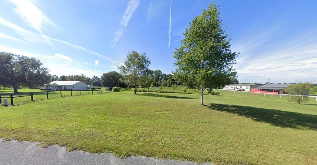 Photo of 1153 SE 100th Place, Trenton, FL 32693 (MLS # A4678526)