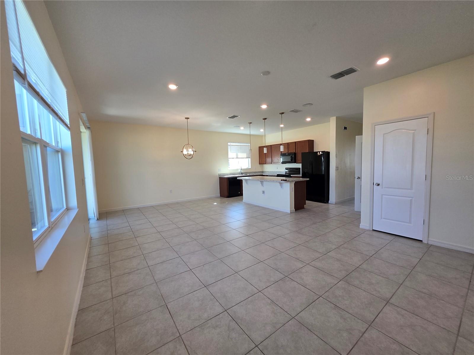 CASA BELLA - Residential Lease