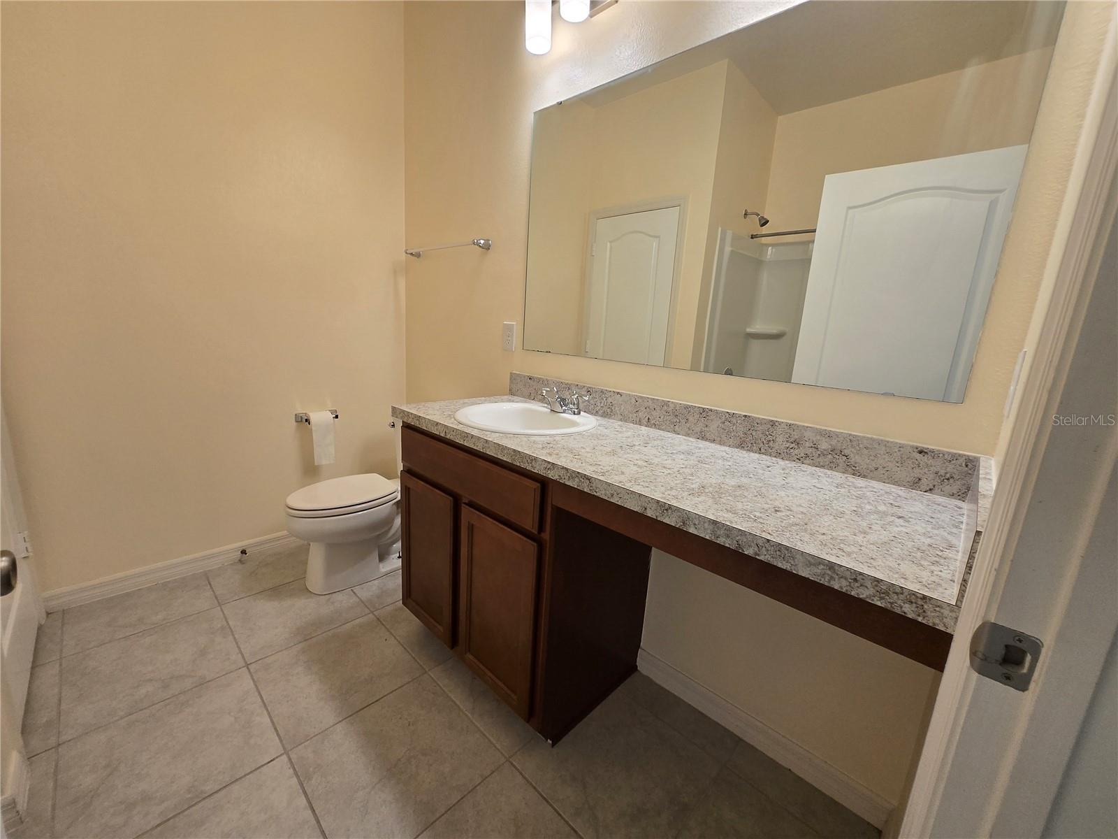CASA BELLA - Residential Lease