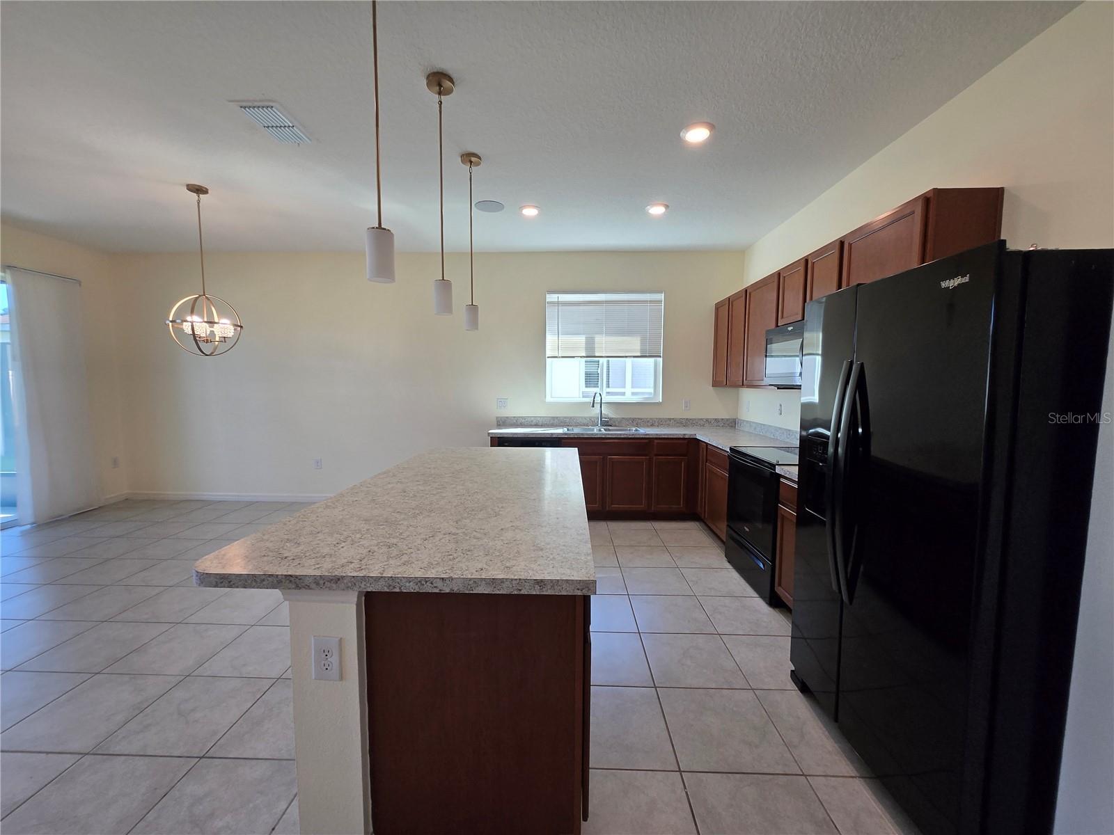 CASA BELLA - Residential Lease