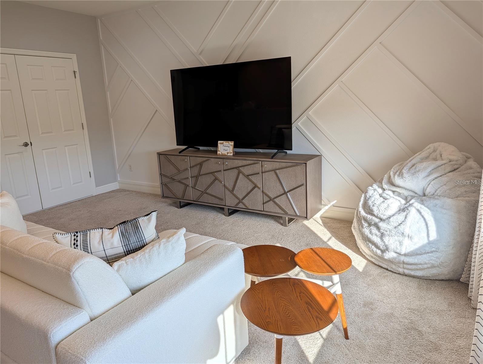 MANORS AT FOREST GLEN - Residential