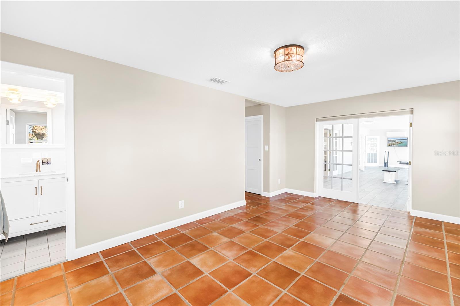 CAPRI ISLE SUB - Residential