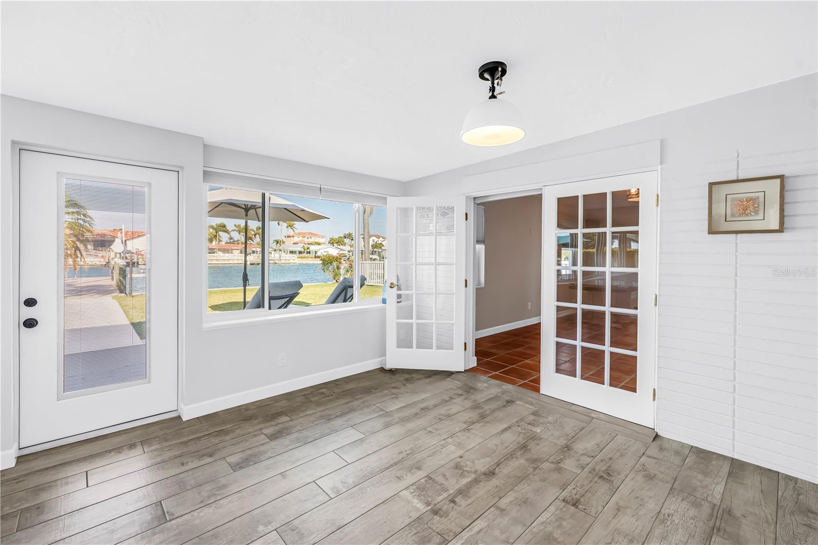 CAPRI ISLE SUB - Residential