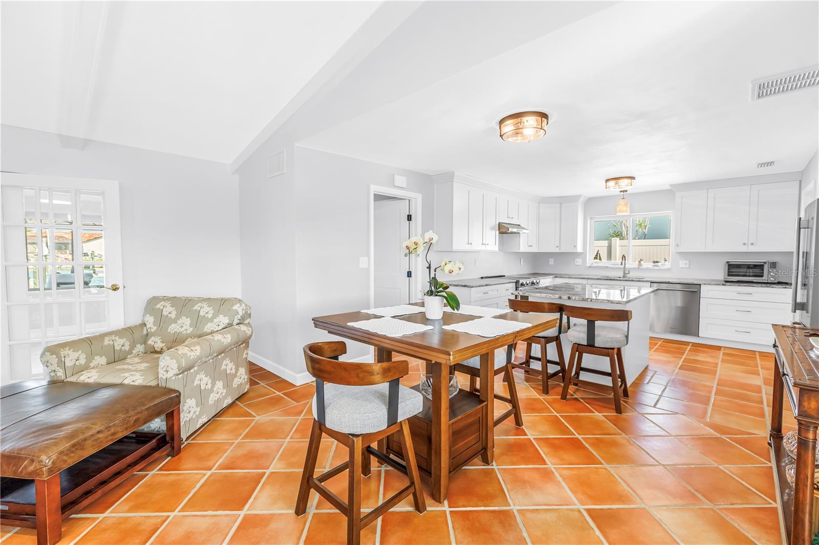 CAPRI ISLE SUB - Residential