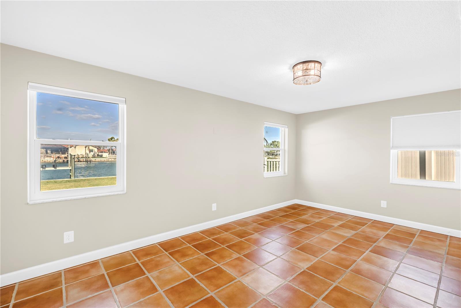 CAPRI ISLE SUB - Residential