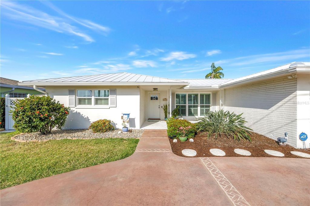Photo of 12475 4th Street E, Treasure Island, FL 33706 (MLS # TB8498819)