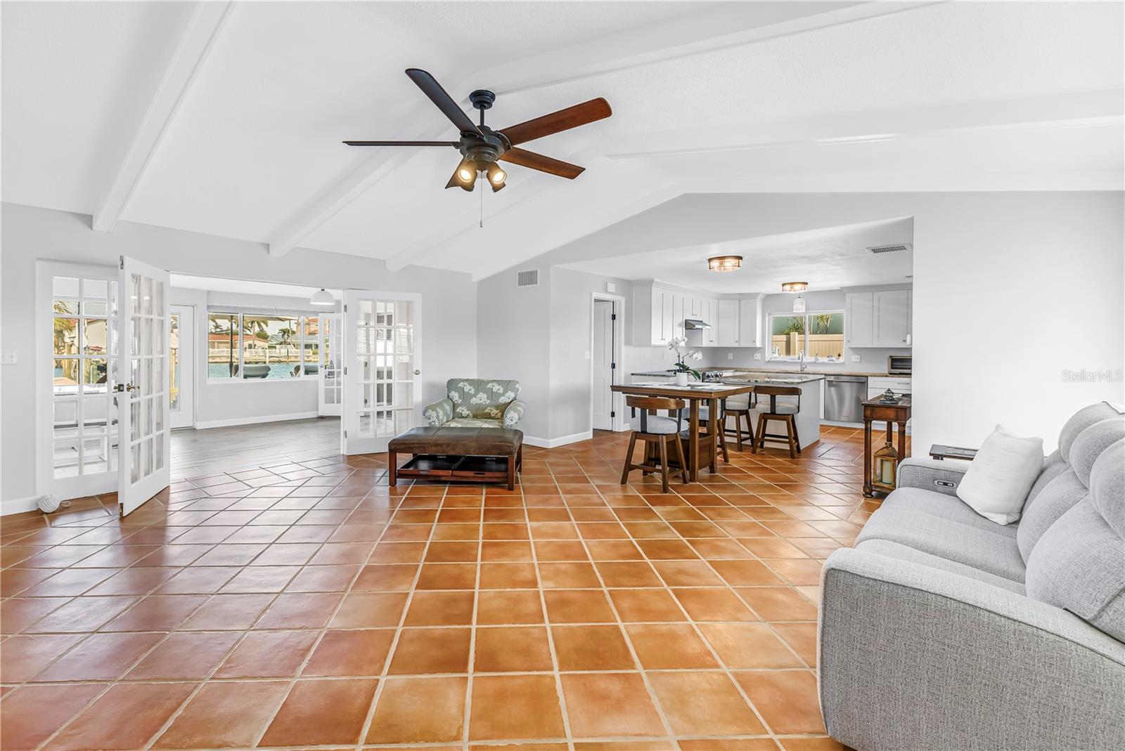 CAPRI ISLE SUB - Residential