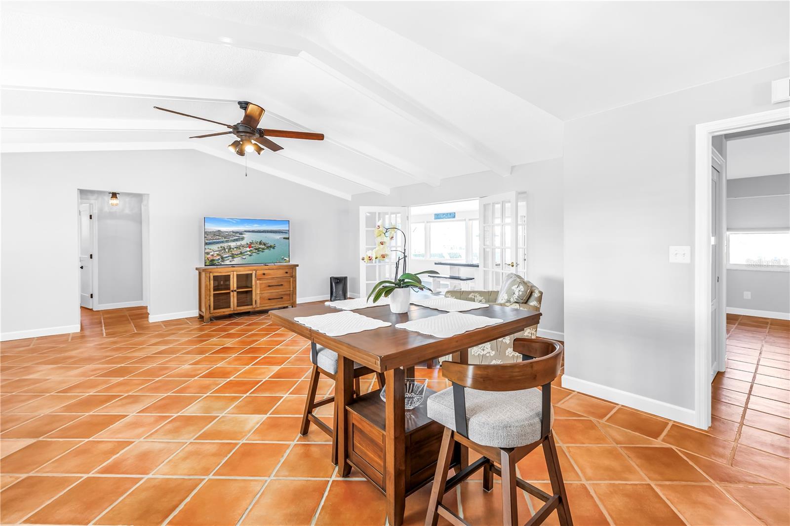 CAPRI ISLE SUB - Residential