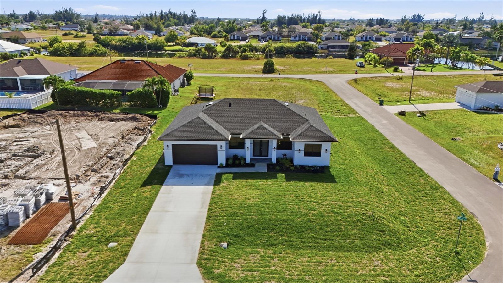 CAPE CORAL - Residential