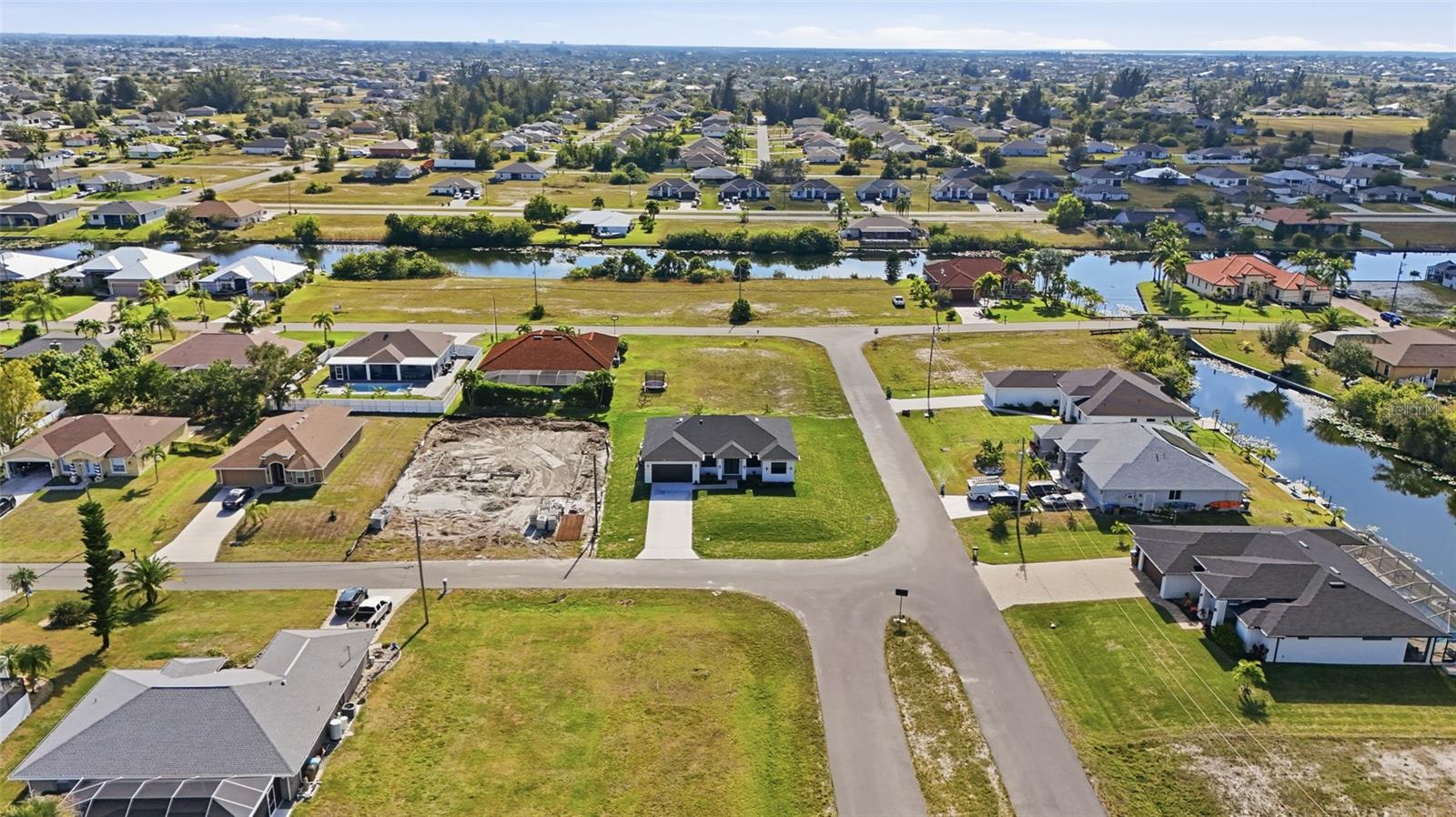 CAPE CORAL - Residential