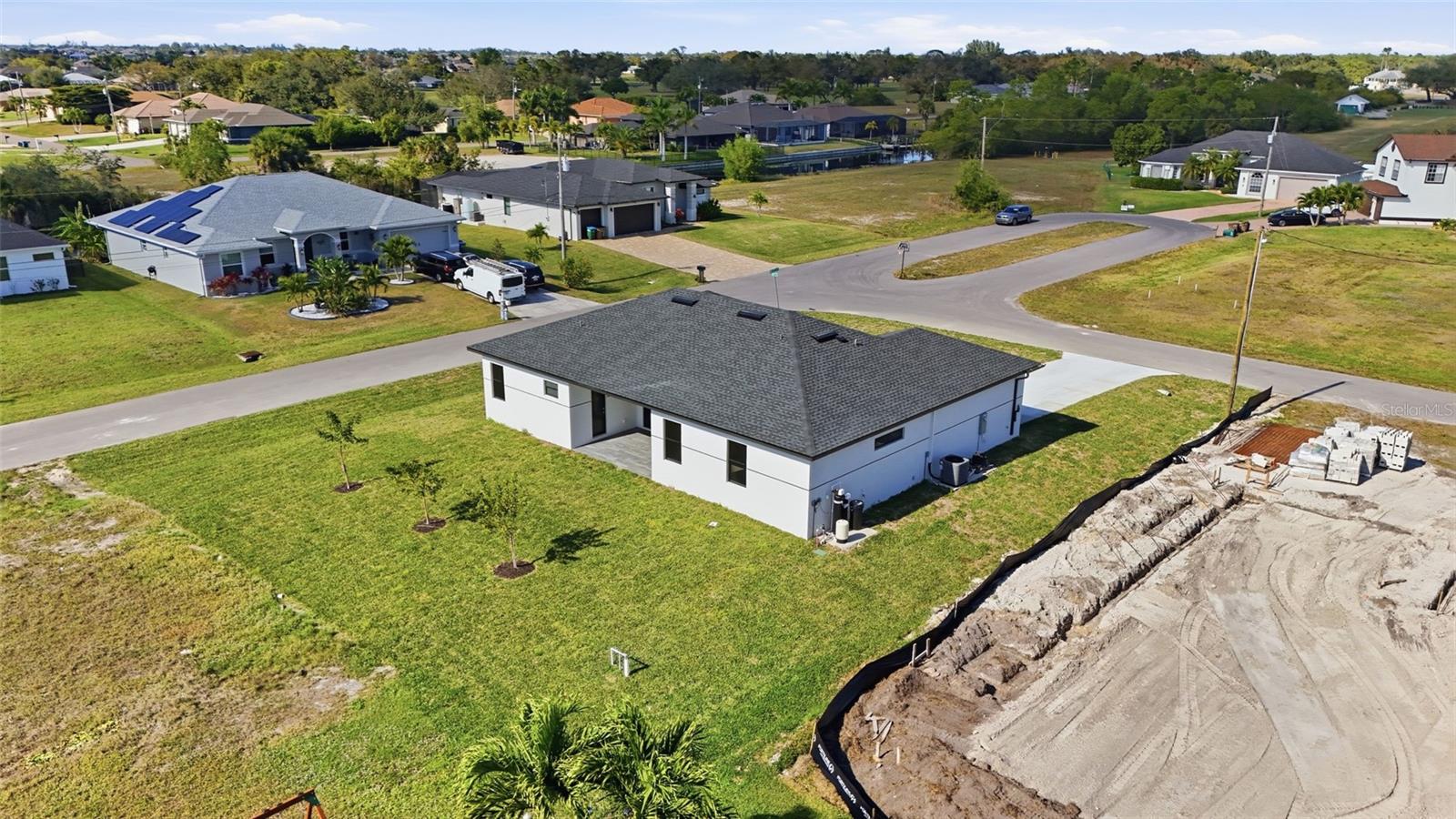 CAPE CORAL - Residential