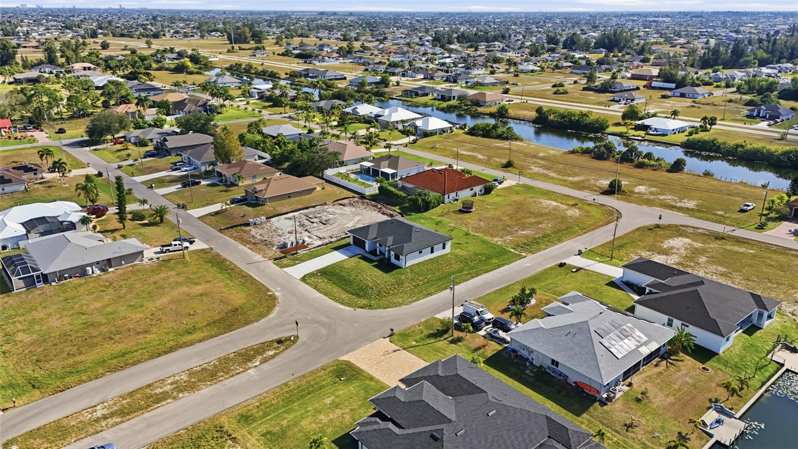 CAPE CORAL - Residential