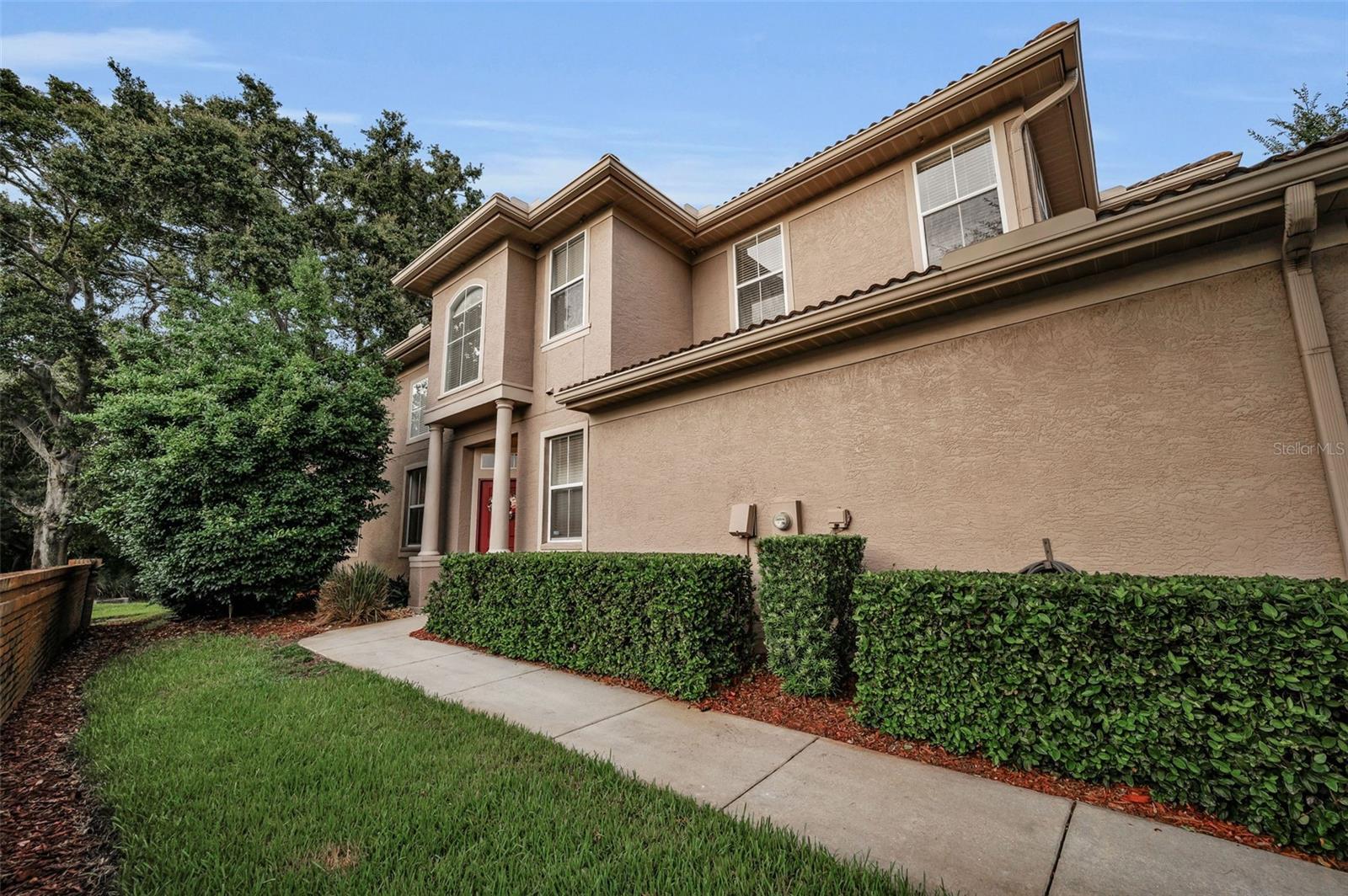 1604 FIELDFARE COURT