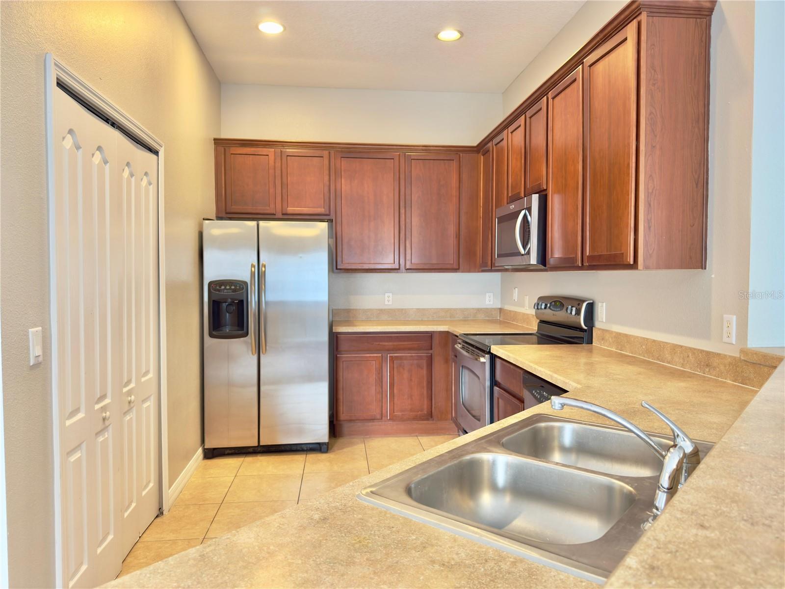 10238 CALA LILY TRAIL S