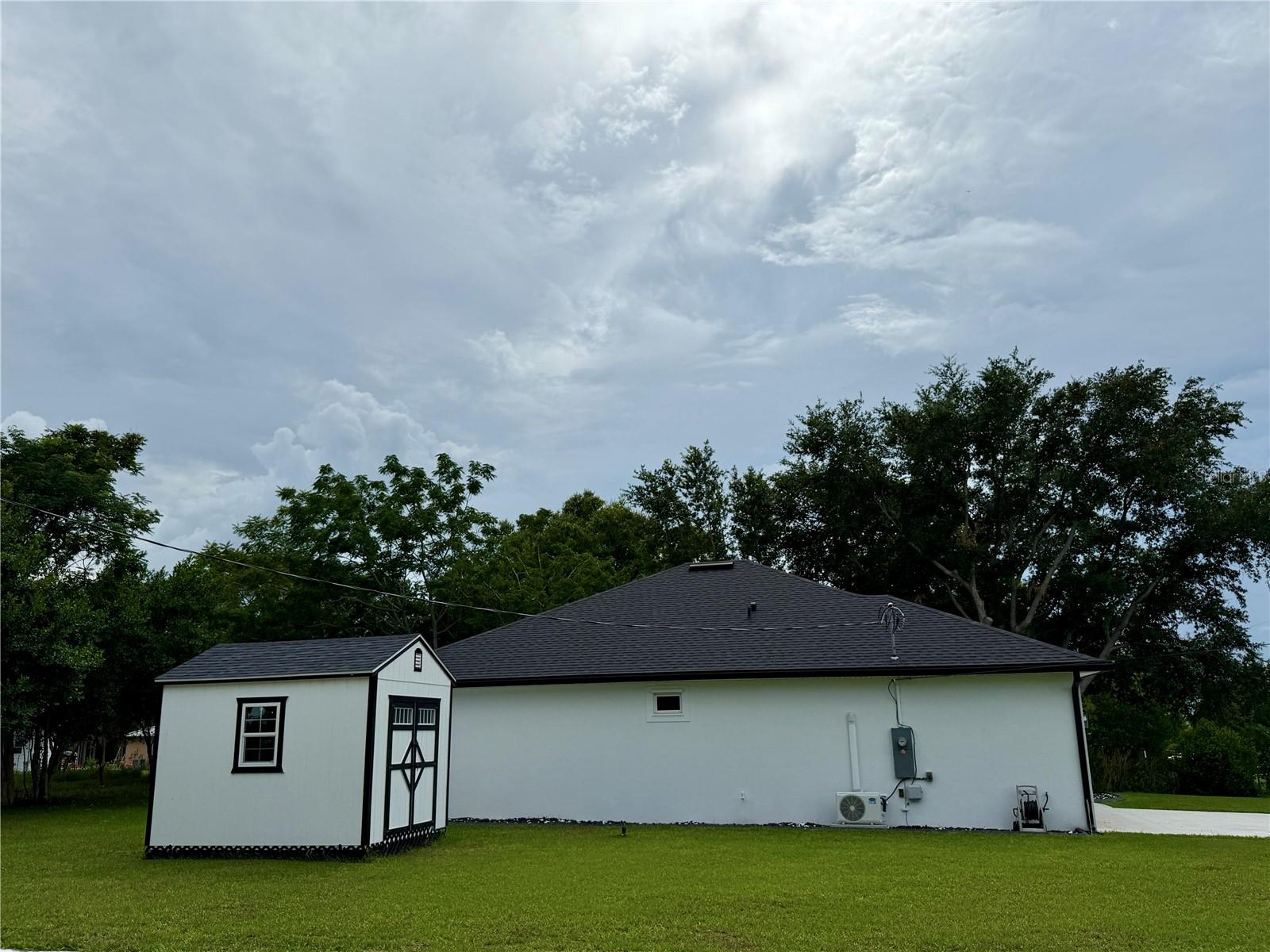 990 THOMAS ROAD