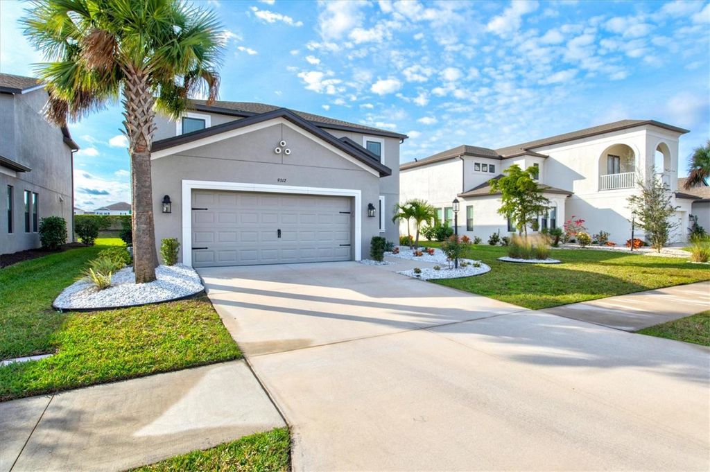Photo of 9312 Tequila Sunrise Drive, Sarasota, FL 34241 (MLS # A4678544)
