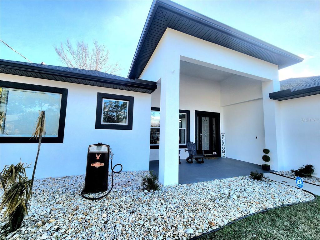 Photo of 43 Fenimore Lane, Palm Coast, FL 32137 (MLS # FC315919)