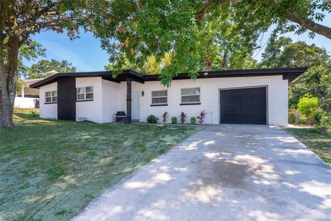 Photo of 5815 Wolf Road, Orlando, FL 32808 (MLS # O6415438)