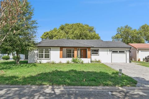 Photo of 10633 Watertown Court, Orlando, FL 32821 (MLS # O6417324)
