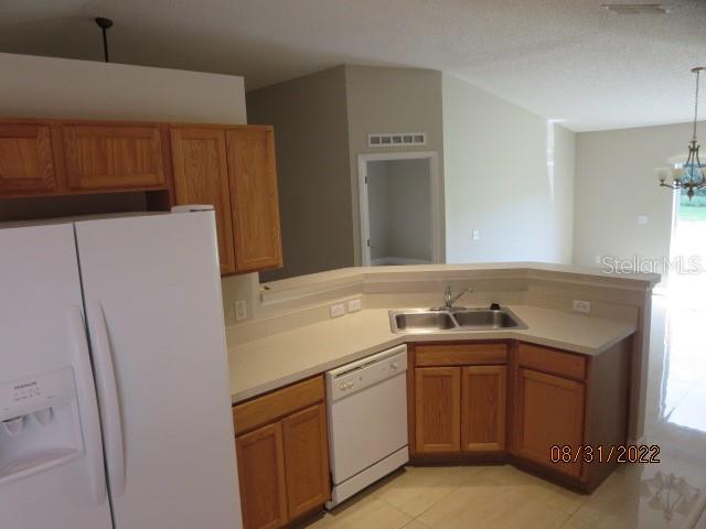 LAKE DOE COVE - Residential Lease