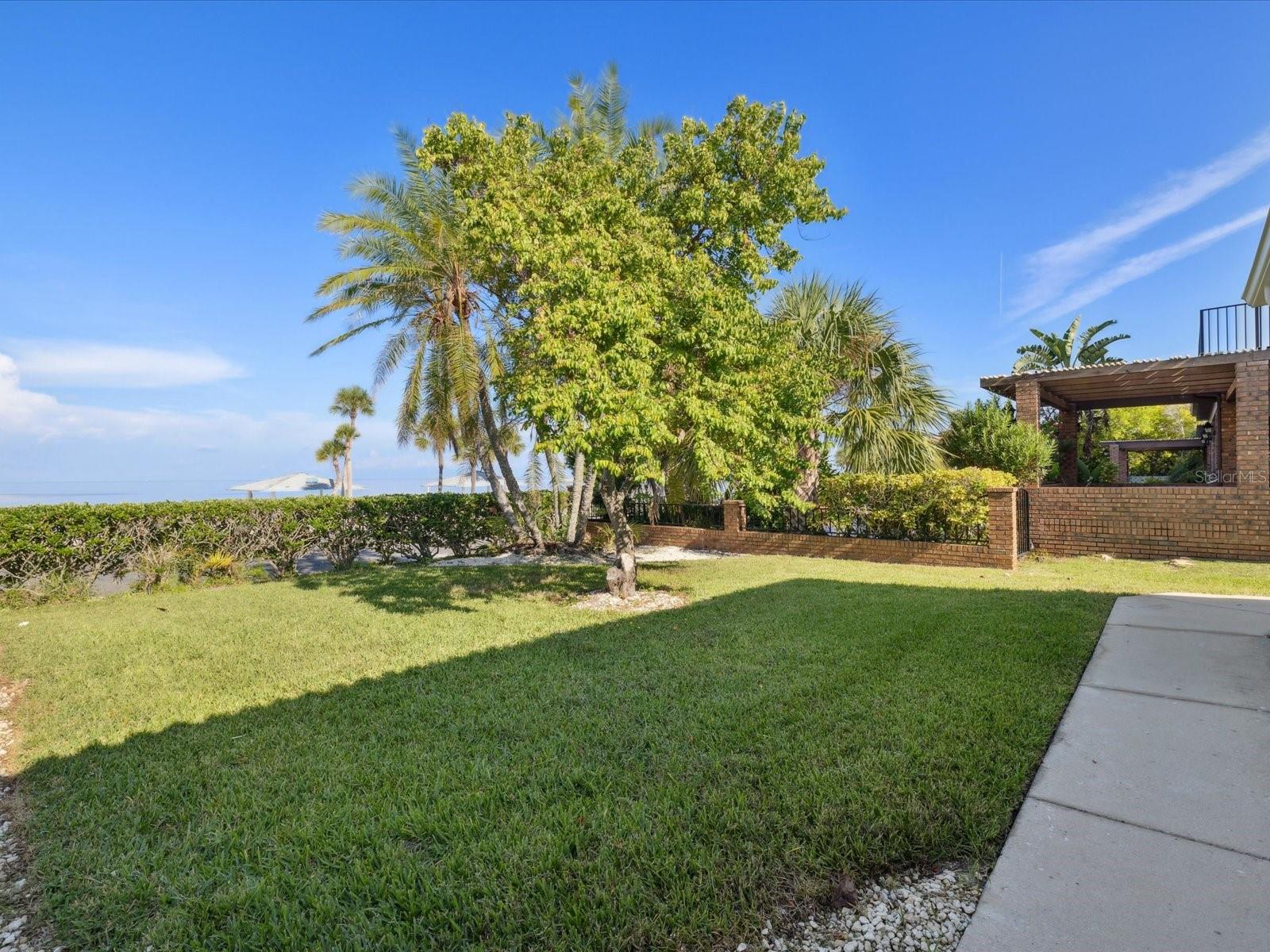 FLOR A MAR - Residential