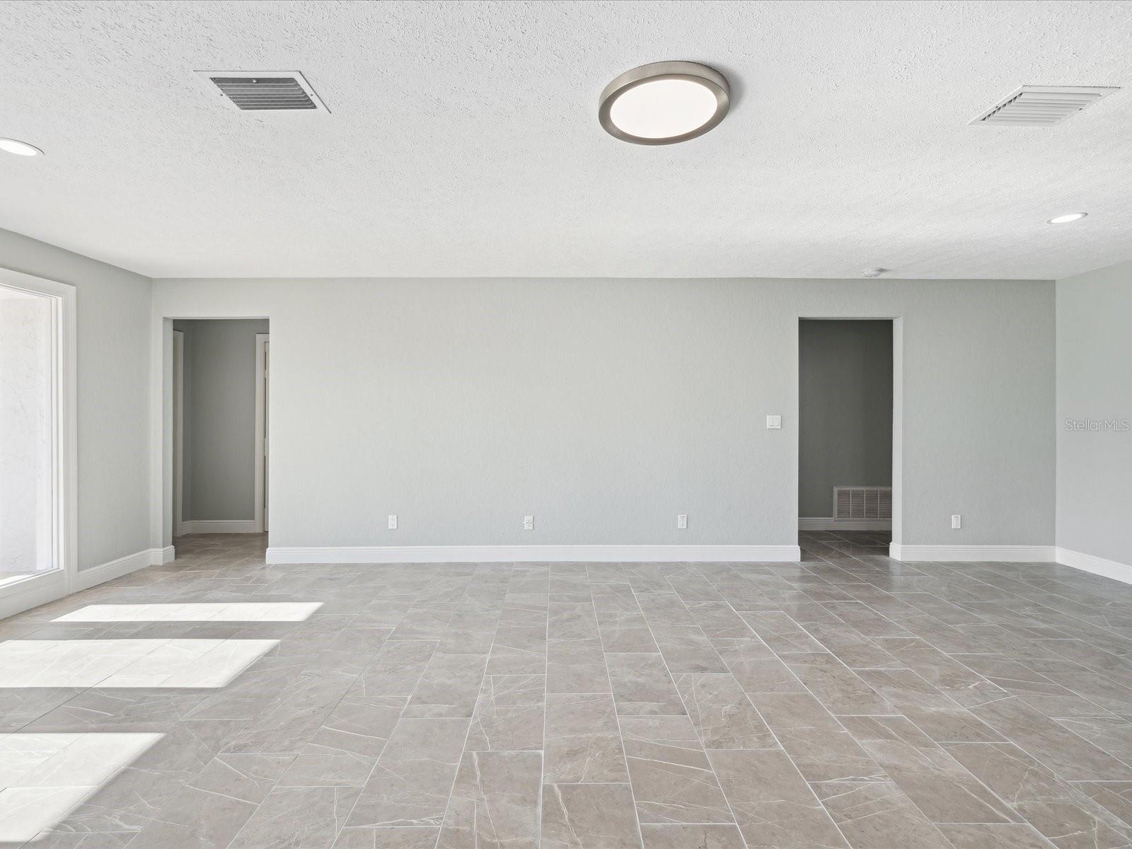 FLOR A MAR - Residential