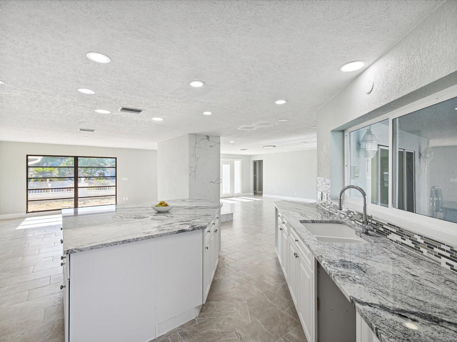 FLOR A MAR - Residential