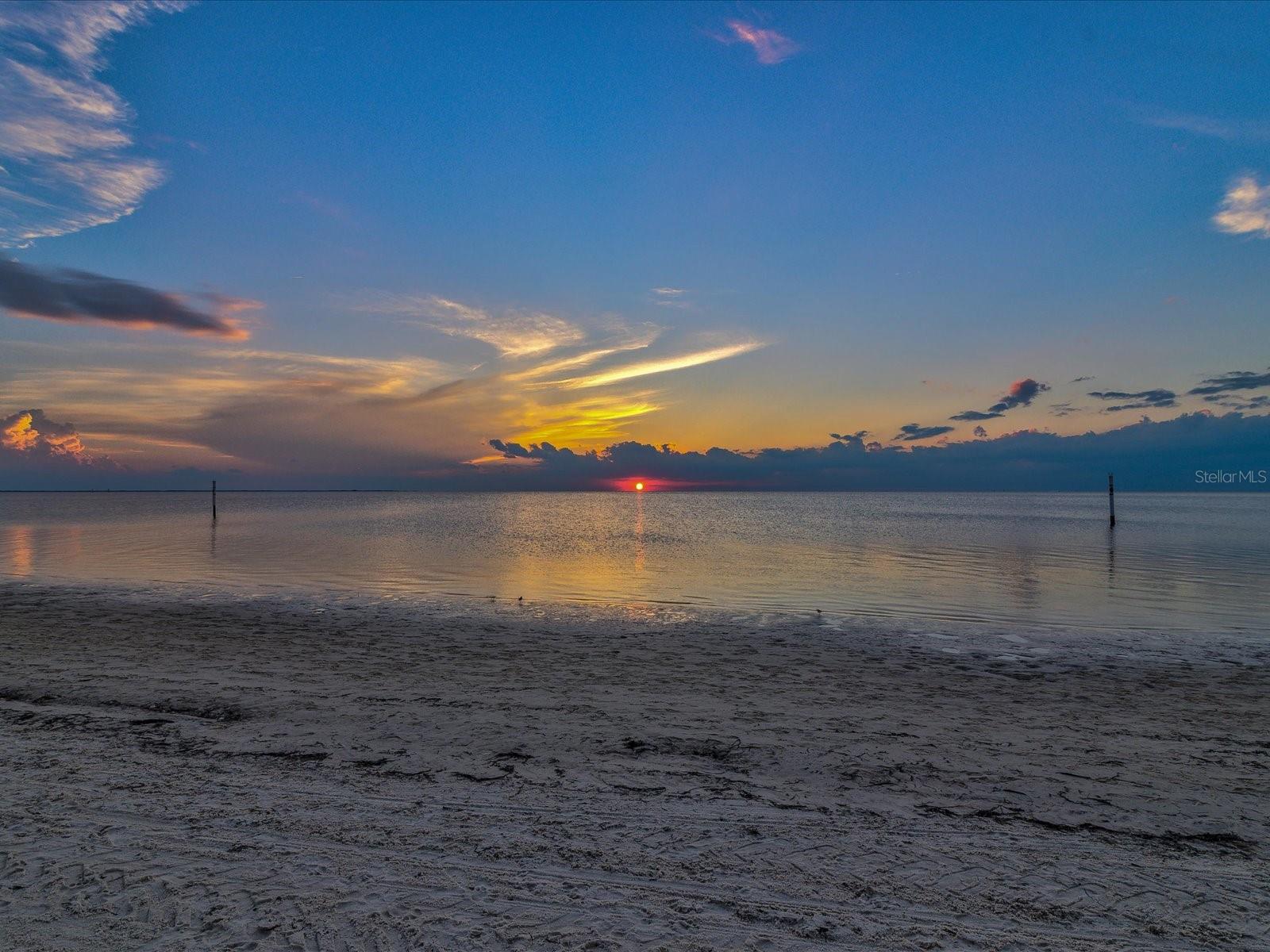 FLOR A MAR - Residential