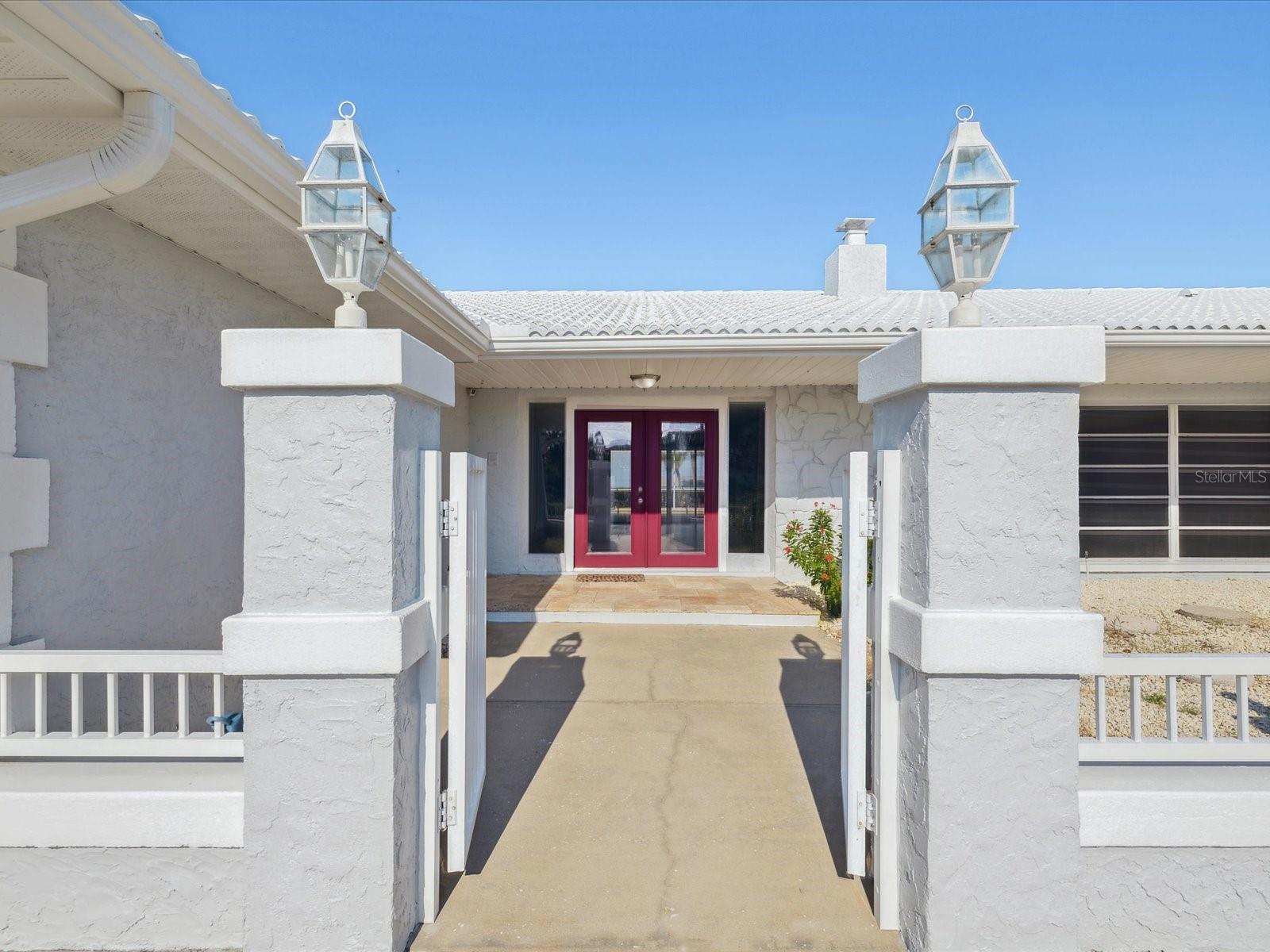 FLOR A MAR - Residential