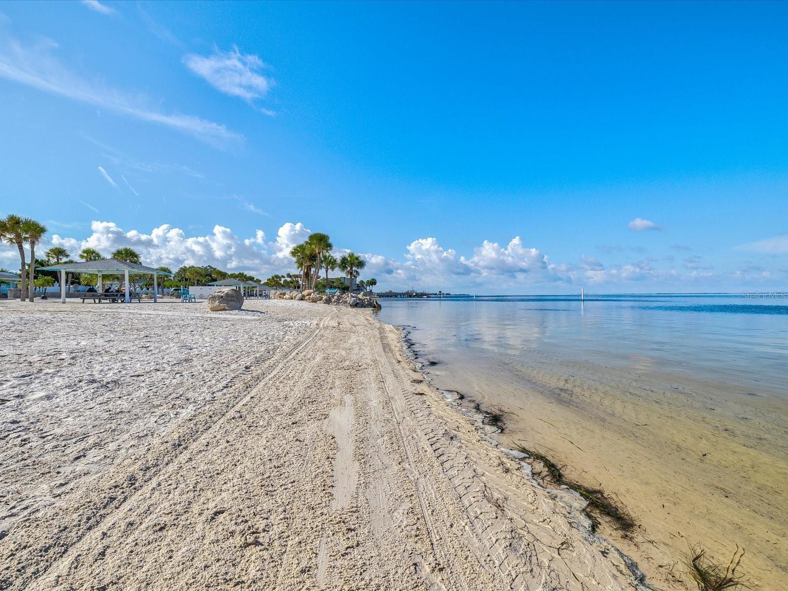 FLOR A MAR - Residential