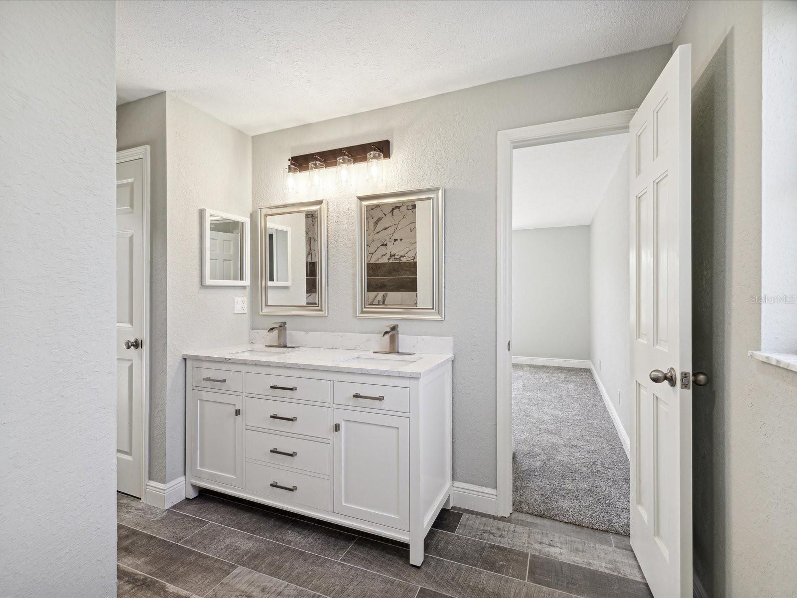 FLOR A MAR - Residential