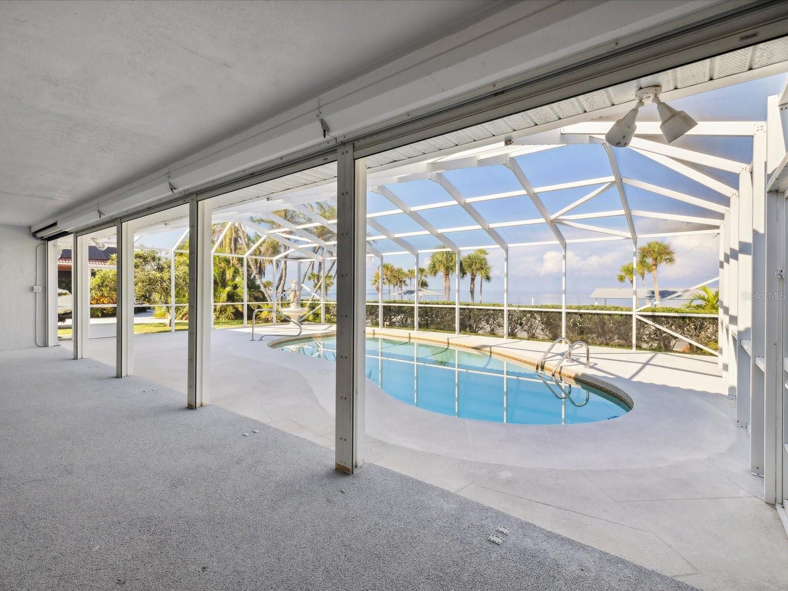 FLOR A MAR - Residential