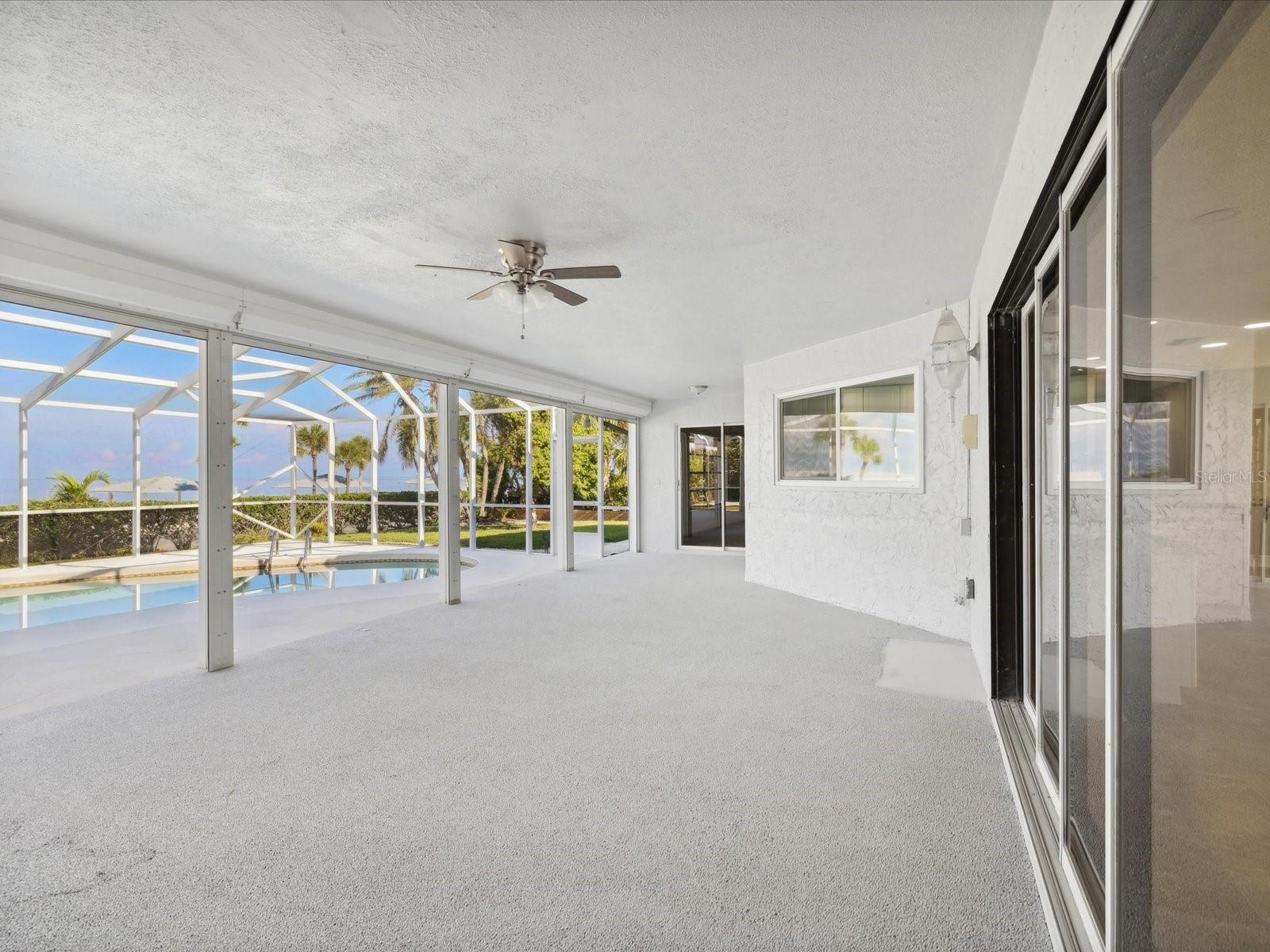 FLOR A MAR - Residential