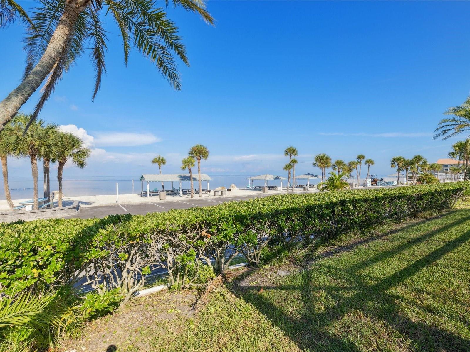 FLOR A MAR - Residential