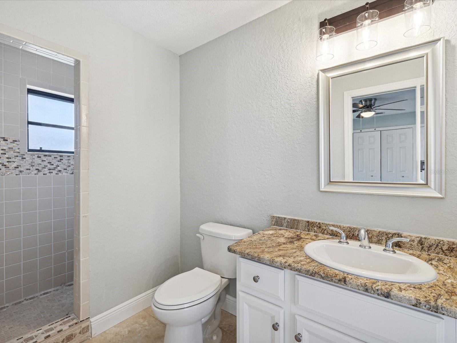 FLOR A MAR - Residential