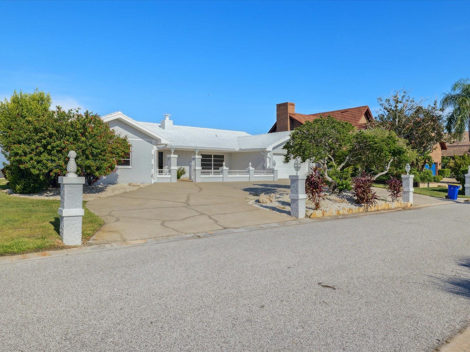 FLOR A MAR - Residential