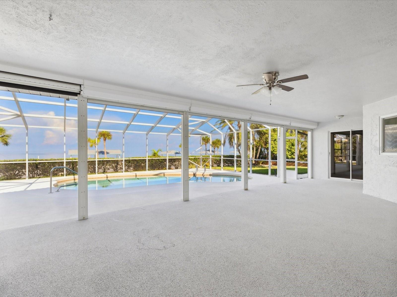 FLOR A MAR - Residential