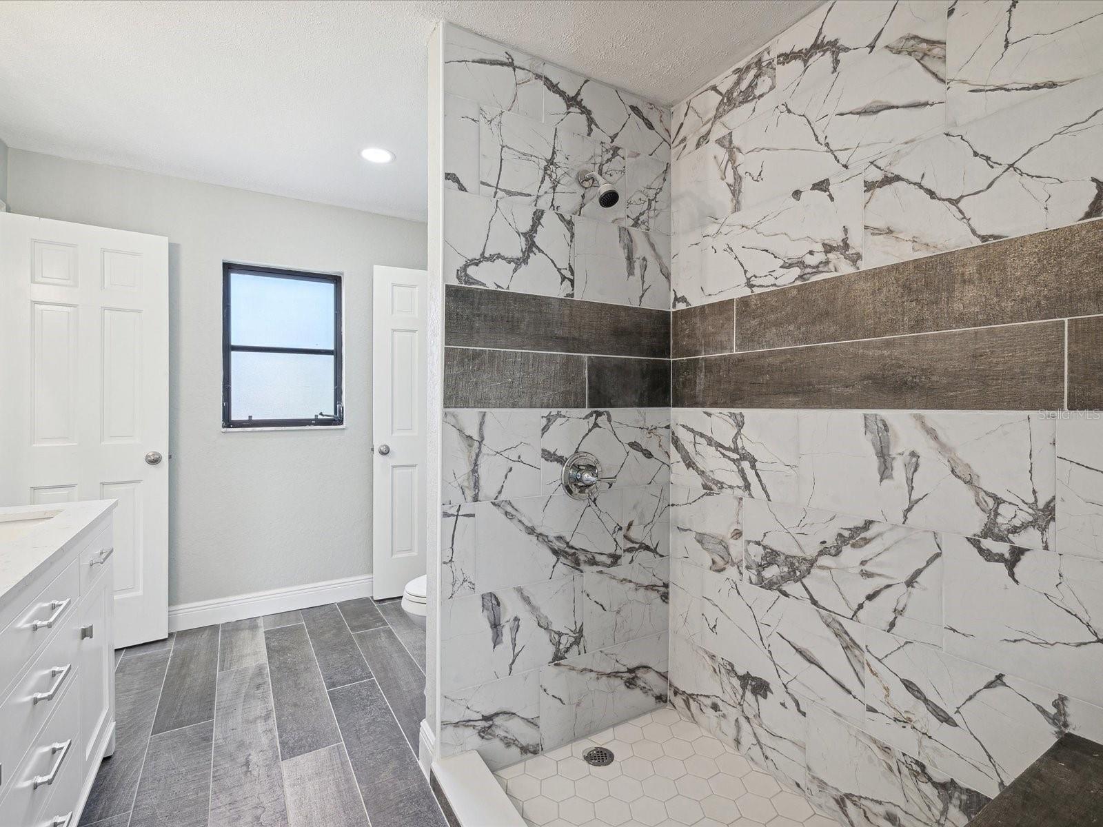 FLOR A MAR - Residential