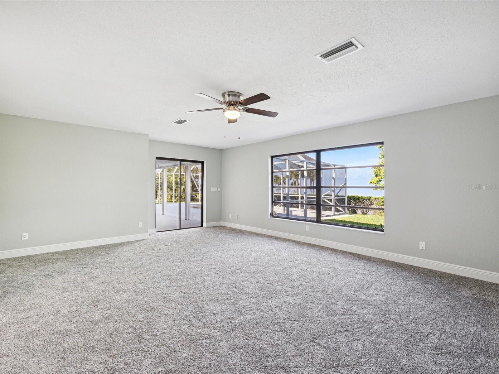 FLOR A MAR - Residential