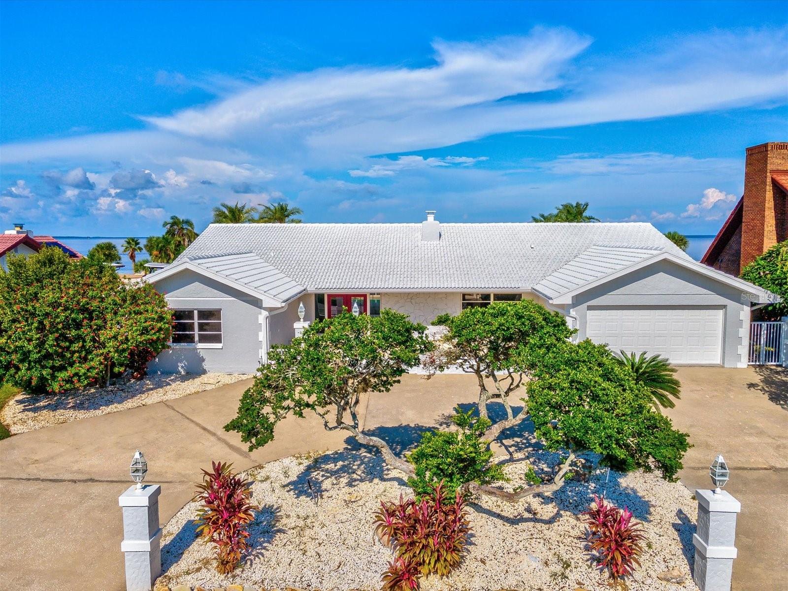 FLOR A MAR - Residential