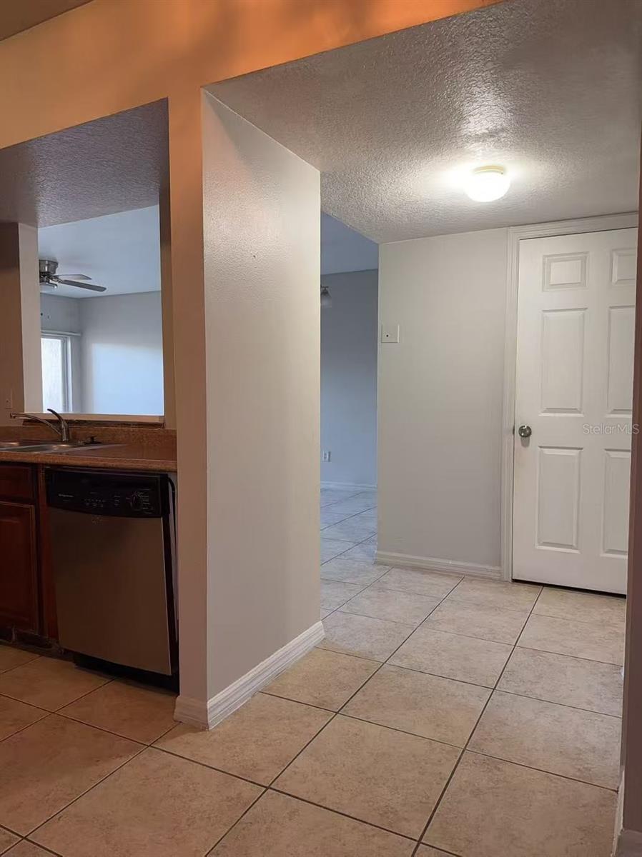 VILLA DEL SOL/MDW WOODS CONDO - Residential