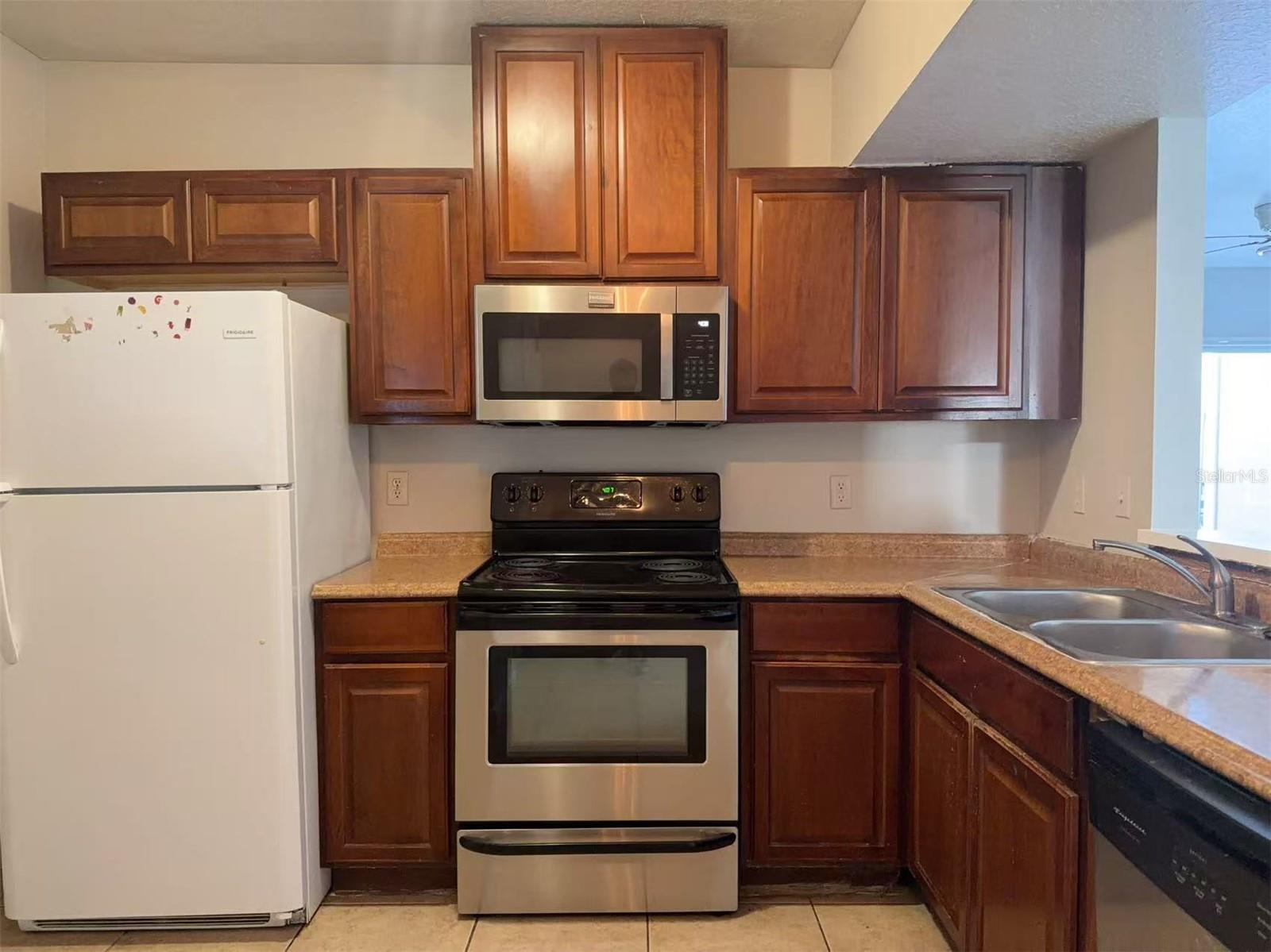 VILLA DEL SOL/MDW WOODS CONDO - Residential