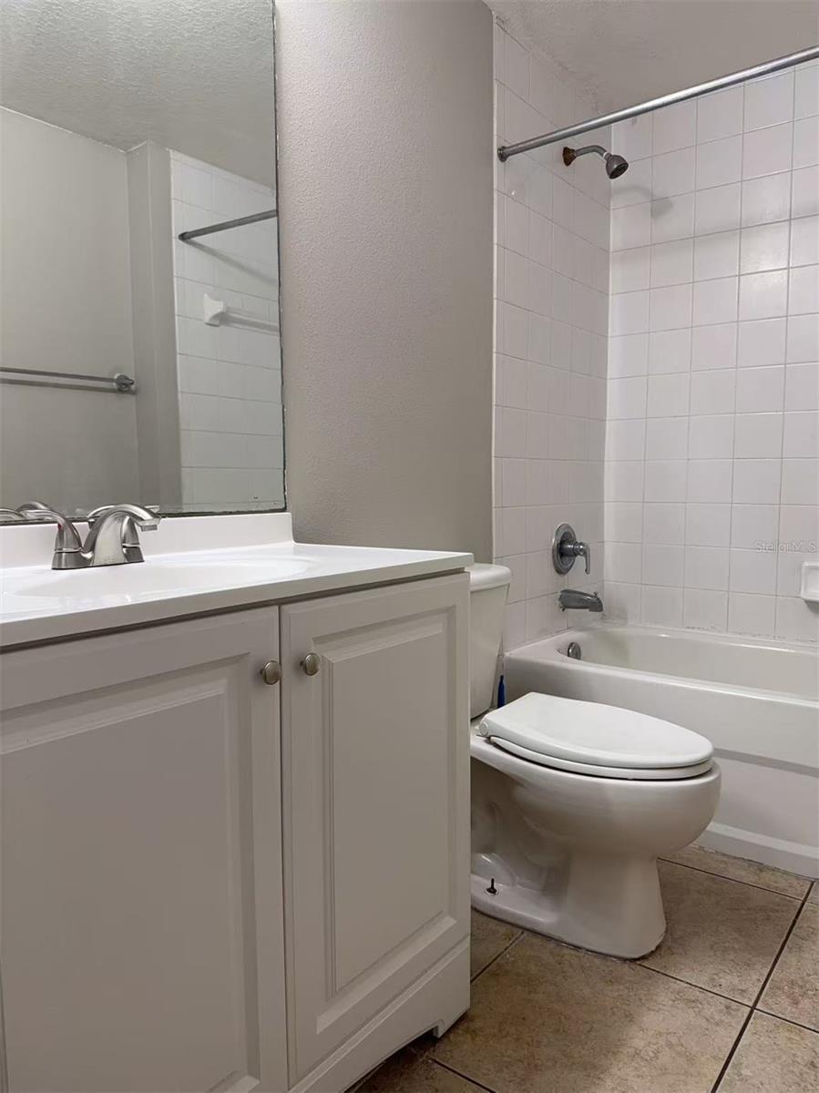 VILLA DEL SOL/MDW WOODS CONDO - Residential