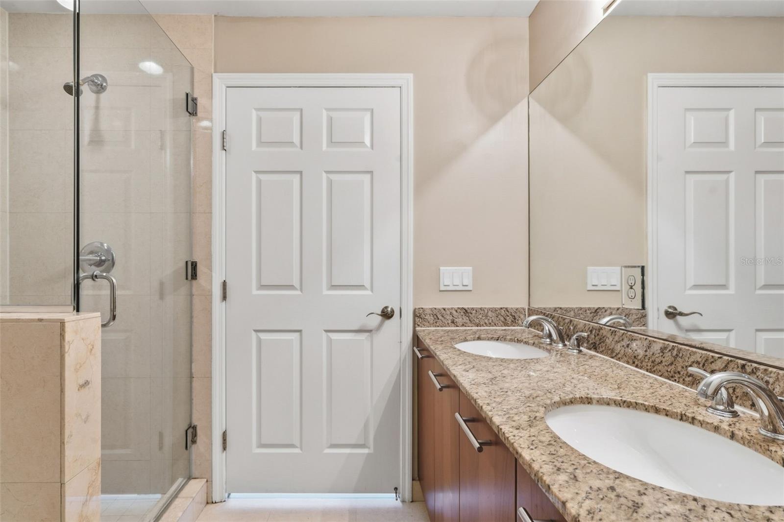 MERCO AVENTURA - Residential