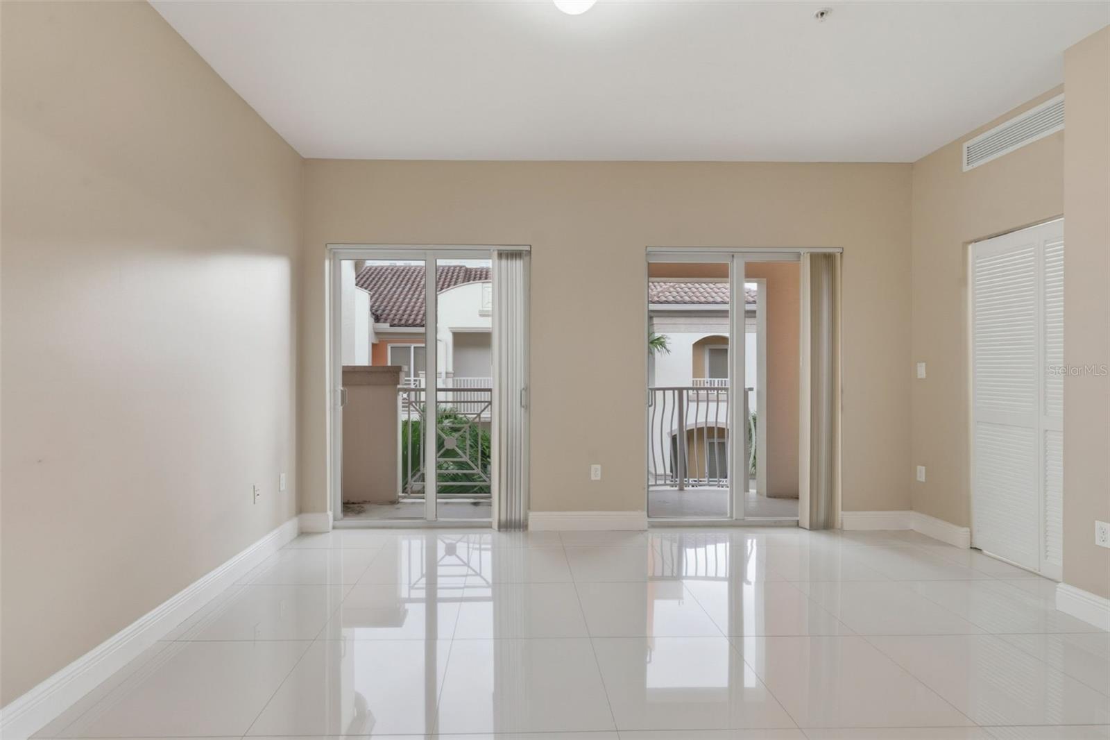 MERCO AVENTURA - Residential