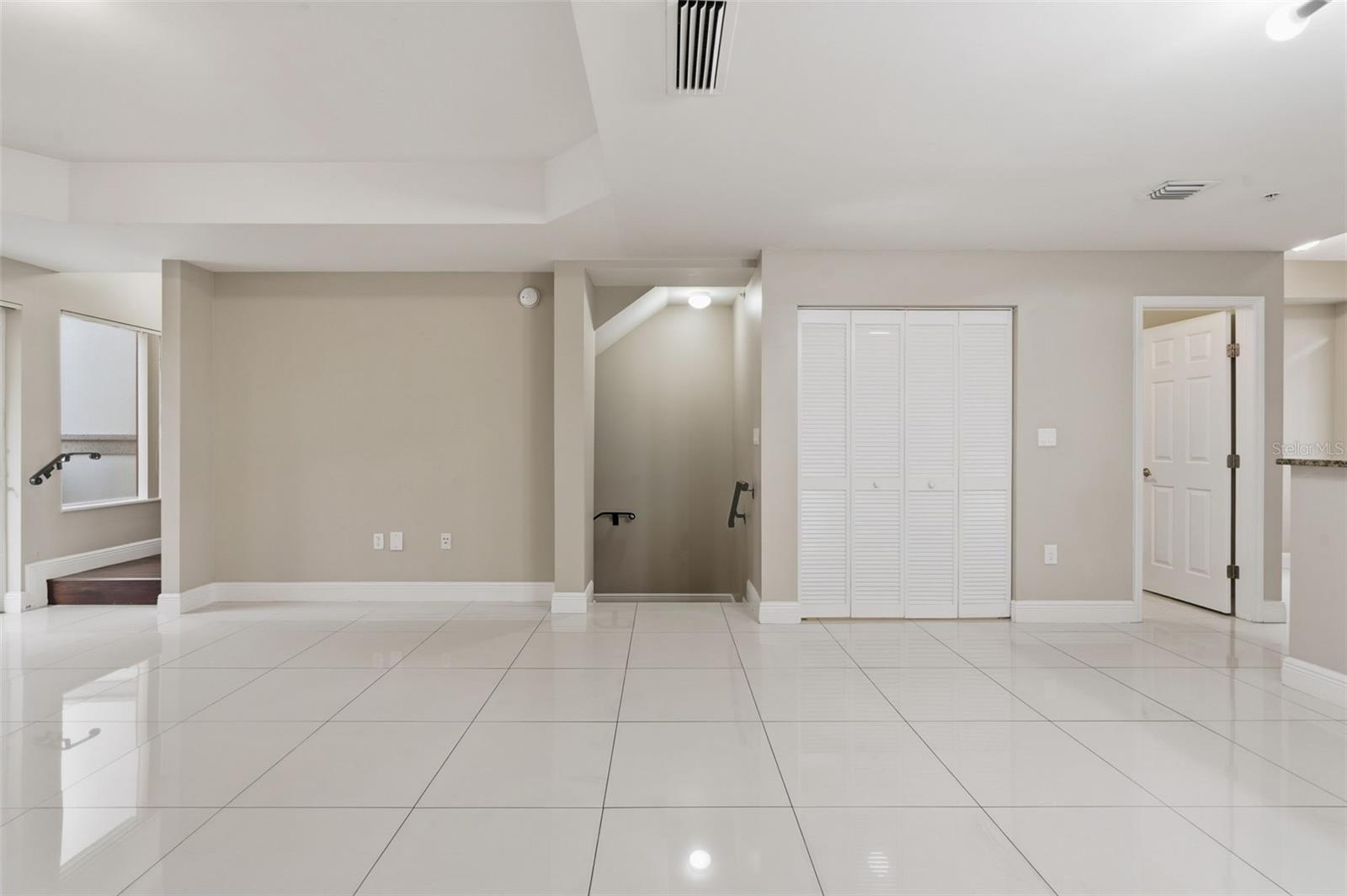 MERCO AVENTURA - Residential