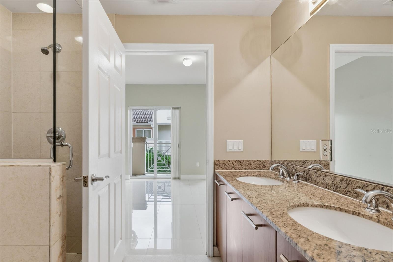 MERCO AVENTURA - Residential