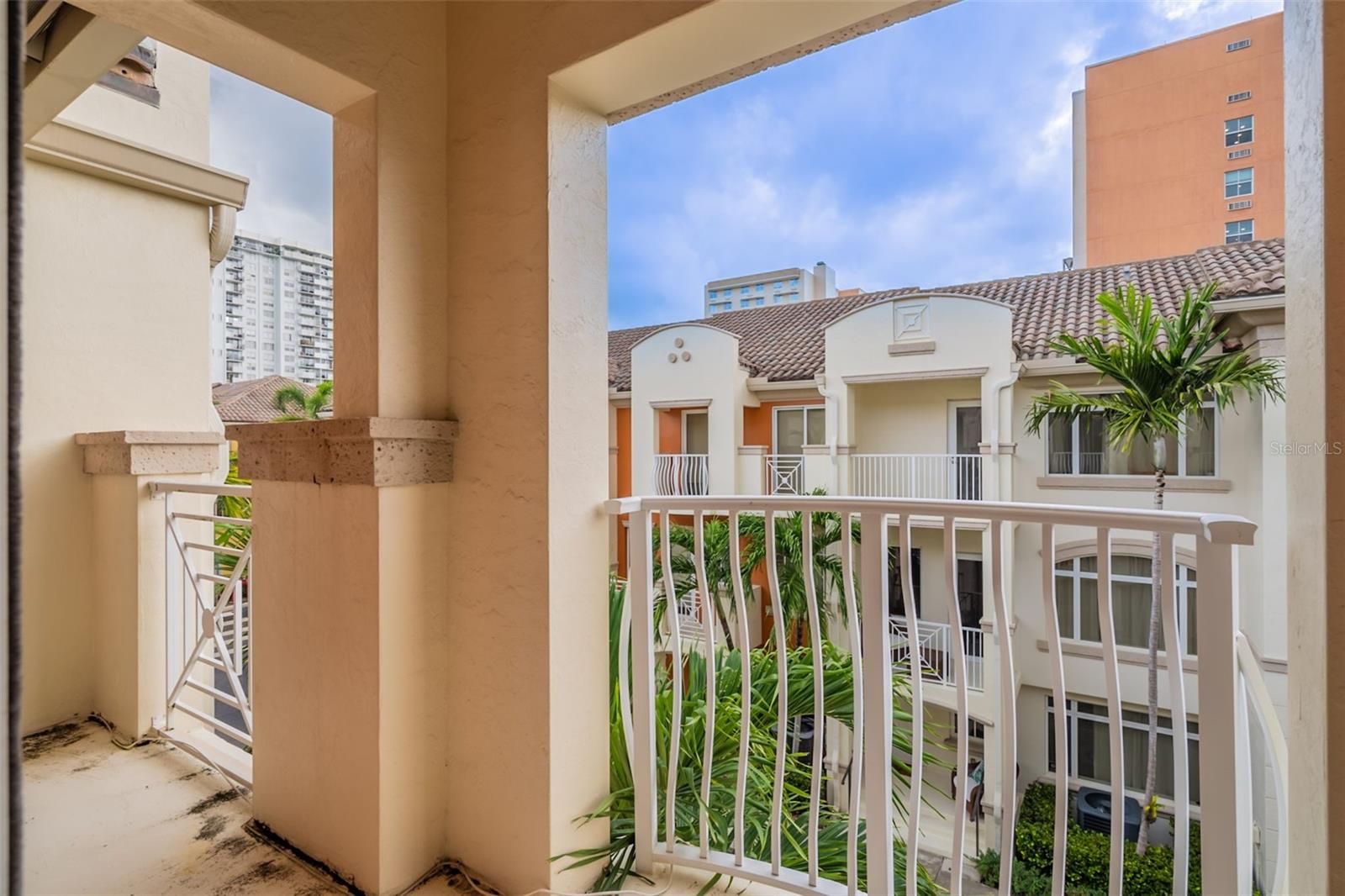 MERCO AVENTURA - Residential